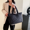 2024 Large Fashion Lady Soft Nylon Quilted Shoulder Bag Women Puffer Tote Bag Custom