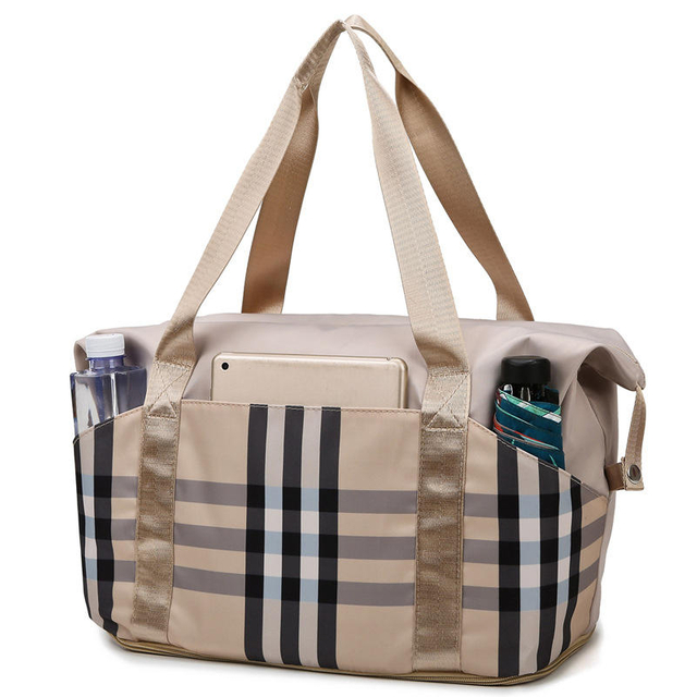 Hand Held Wholesale Water Resistance Large Capacity Portable Custom Logo Designer Stripe Duffle Bags for Women Travel