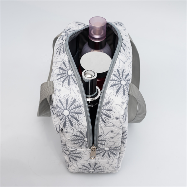 H134ba1b6f4f3443d89d97e1b31501f91n H134ba1b6f4f3443d89d97e1b31501f91n