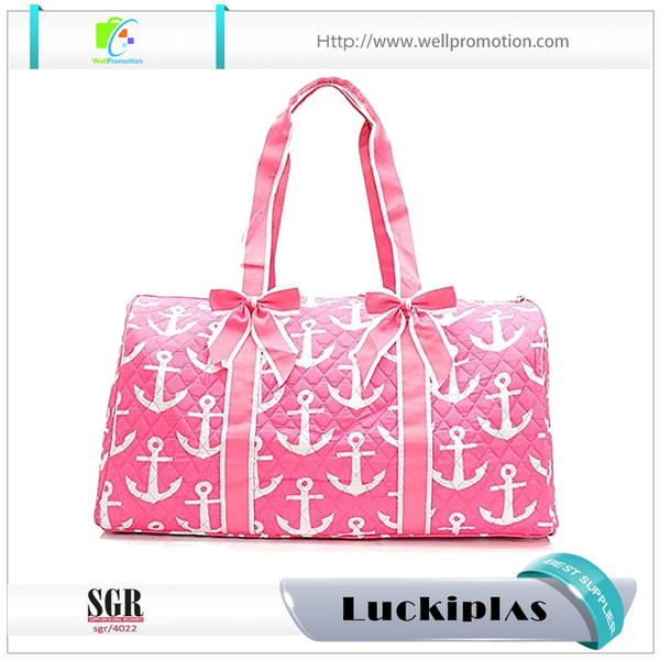High quality Travel Use girls duffle bag women custom quilted duffle bag logo