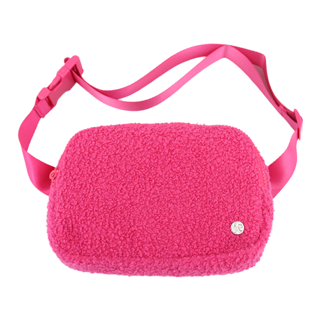 Tailored Compact Teddy Wool Fitness Belt Bag Soft Sherpa Waist Bag for Women Suitable for Outdoor Activities Can Be Worn As A Crossbody Bag Or Fuzzy Fanny Pack