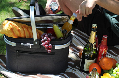 Wholesale picnic baskets keep your food fresh and delicious