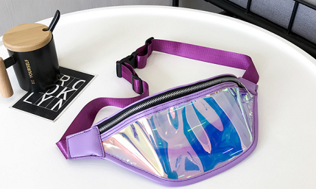 The advantages of carrying with a waterproof bum bag