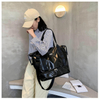 Fashionable 35L Outdoor Travel Duffle Bag for Women 16 Inches Lightweight Shoulder Weekender Bag with Wet Compartment