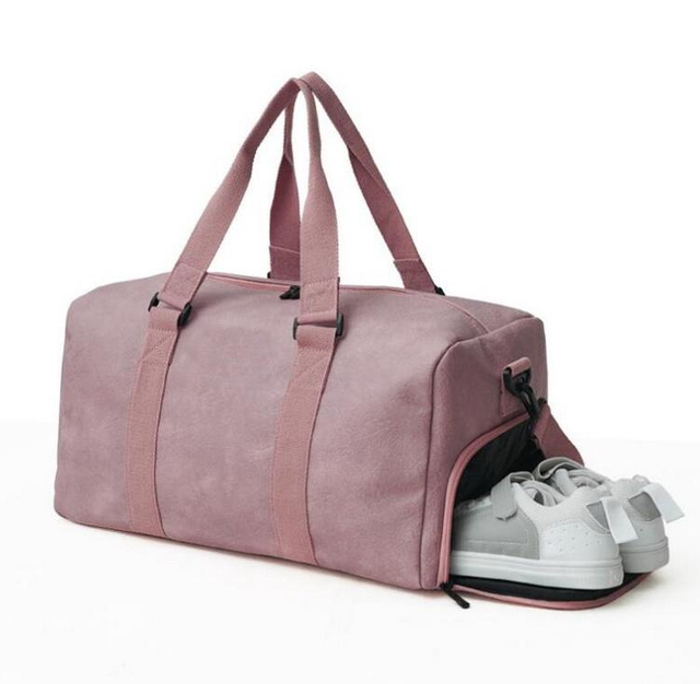 Water Resistant Weekender Gym Tote Sports Bag Fitness Duffle Bag Leather Duffel Garment Bag with Adjustable Shoulder Strap