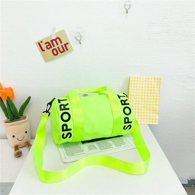2022 New Design Kids Duffle Bags Wholesale Fashionable Small Sport Gym Weekender Bag for Boys Girls