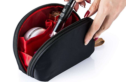 What to consider when selecting a nylon makeup bag