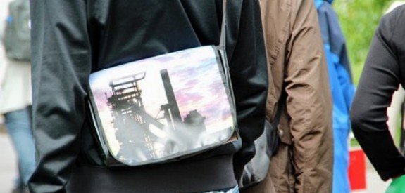 Why choose a custom men's crossbody bag