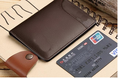 Place men's wallets in bulk from us to make your business burst