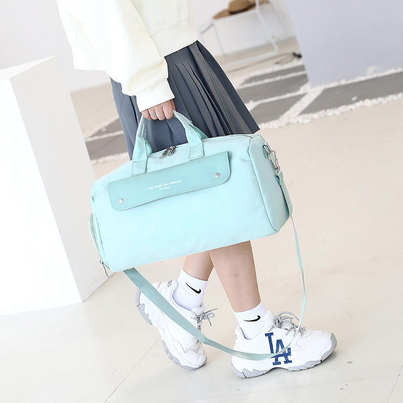 Customized logo sports kit bag shoe compartment spend a night weekend duffel bag sport messenger bag factory