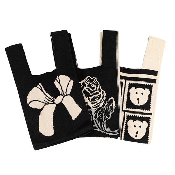 Fashion Design Korean Style Knit Wrist Bag for Women Portable Mini