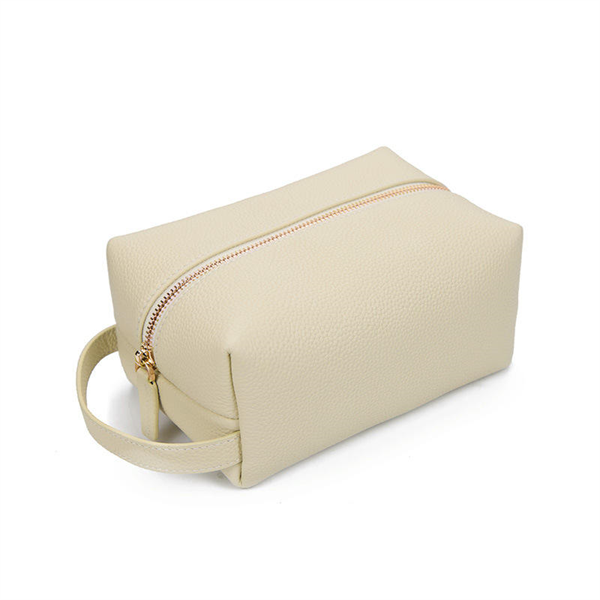 Luxurious PU Leather Makeup Bag with Zipper Closure Custom Logo for Toiletry Pouch Geometric Pattern Bridesmaid Cosmetic Pouch