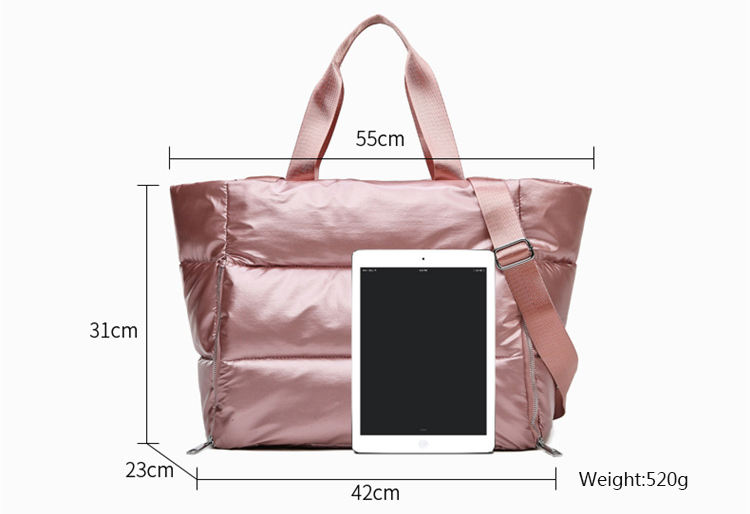 Woman travel and sports lady girls waterproof puffer bag messenger puffy duffle bag nylon quilted tote bag