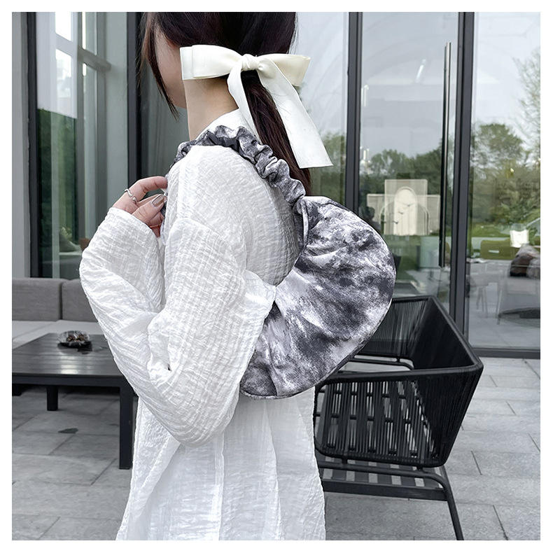 Wrinkled Cloud Bag Women Leisure Dumpling Shoulder Underarms Bag Ladies Designer Simple Armpit Bag Small Soft Handbag Totes